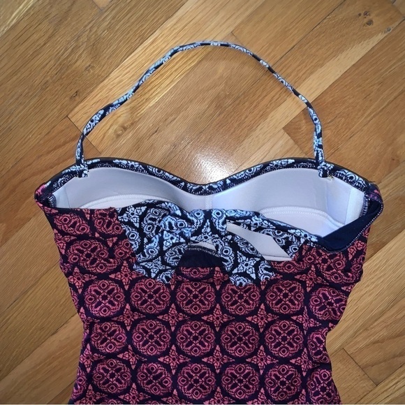 TOMMY Bahama IKAT One Piece Bathing Suit. - Picture 7 of 13